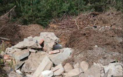 Zdjęcie do Informacja o nielegalnym wyrzucaniu odpad&oacute;w